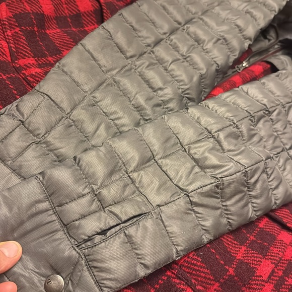 Toad&Co Breckinridge Parka Mahogany red plaid wool puffy hybrid jacket pockets M - Picture 10 of 14